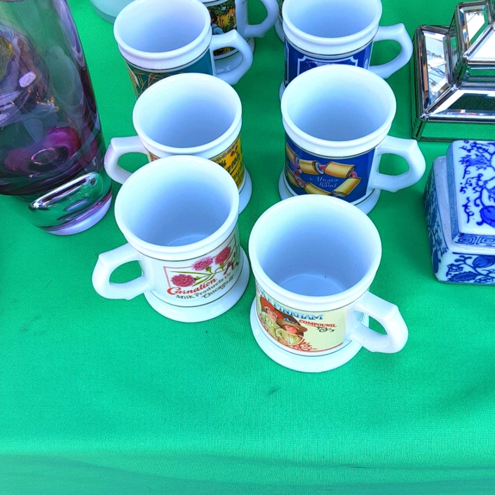 10 vintage mugs different scene